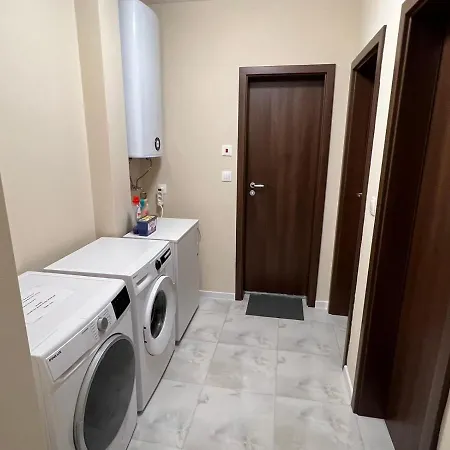 комфорт 2 близо до летището Sofia