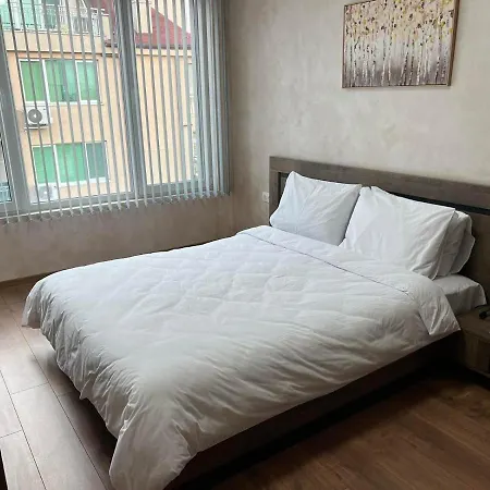 Apartament комфорт 2 близо до летището