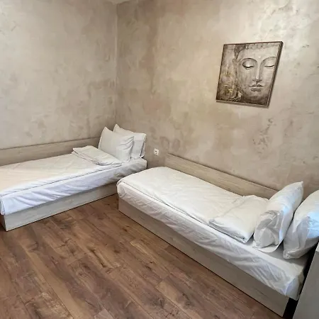 комфорт 2 близо до летището Apartment *