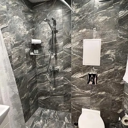 комфорт 2 близо до летището *