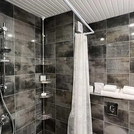 комфорт 2 близо до летището Apartment