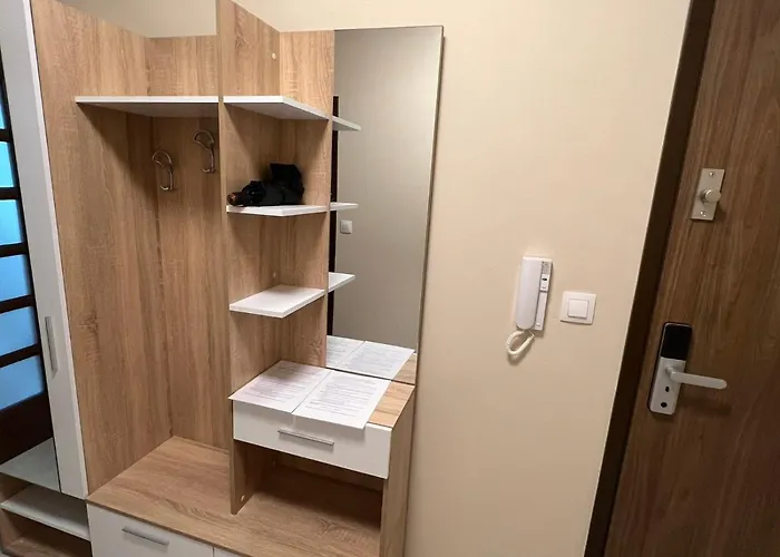 комфорт 2 близо до летището *