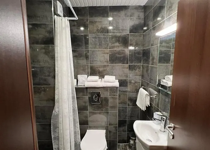 комфорт 2 близо до летището